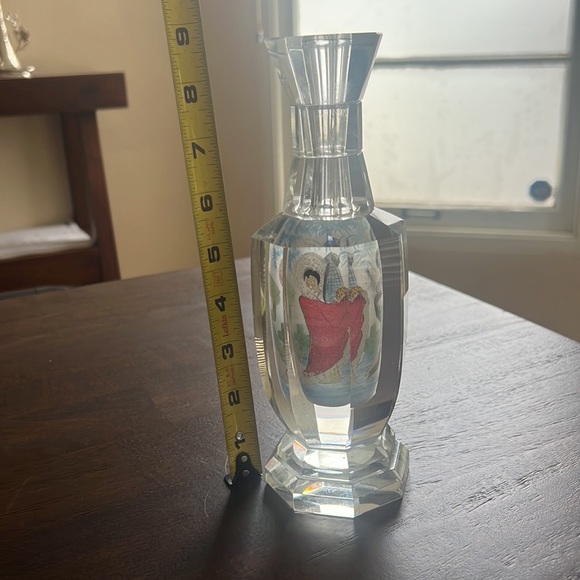 Reverse Painted Vase with Geisha - Beautiful!! - Picture 7 of 7